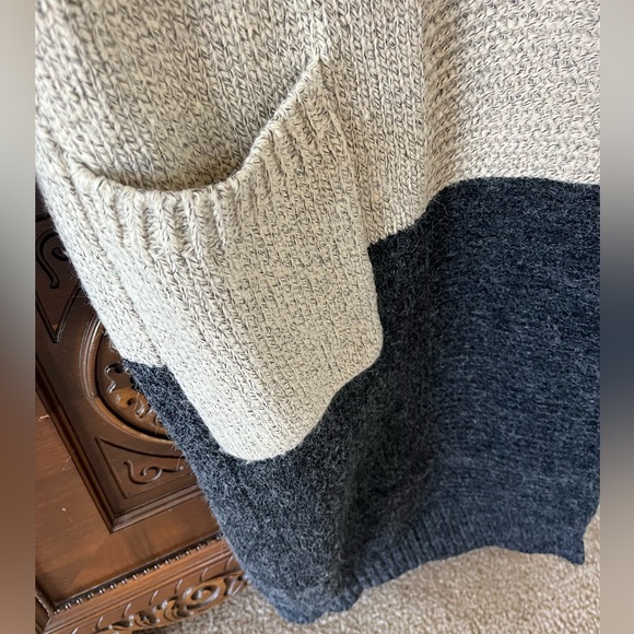 Essue cream/black color block minimalist neutral long open front hooded cardigan - Picture 6 of 7